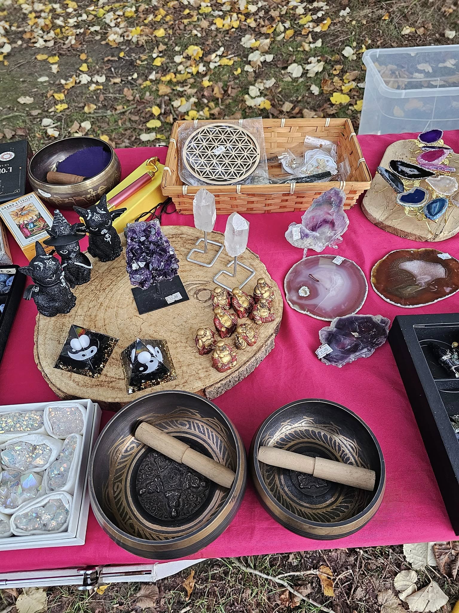 Cristaux, améthyste et bols tibétains